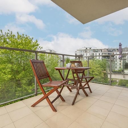 City Apartment With Parking Near Metro Mlociny By Noclegi Renters Varşova Dış mekan fotoğraf