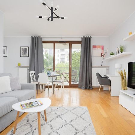 City Apartment With Parking Near Metro Mlociny By Noclegi Renters Varşova Dış mekan fotoğraf